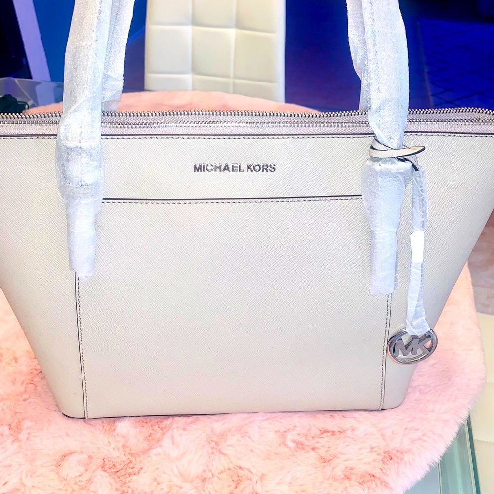 Micheal Kors- Ciara Tote & Wallet